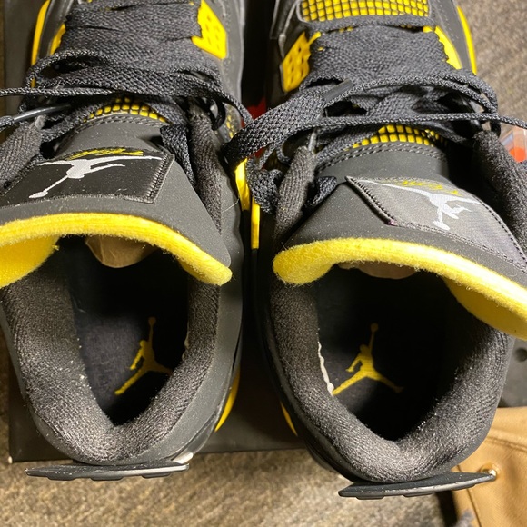 Air Jordan Retro 4 “Thunder” - Picture 8 of 8